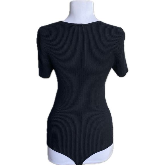 ABERCROMBIE Ribbed Knit Short Sleeve Bodysuit Size M Black Portrait Square Neck - Picture 5 of 12
